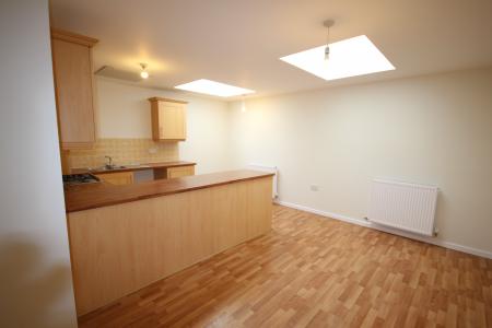 2 bedroom Flat to let in Caxton Court, Staffordshire, Burton upon Trent, DE14
