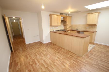 2 bedroom Flat to let in Caxton Court, Staffordshire, Burton upon Trent, DE14