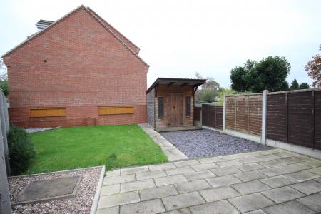 2 bedroom Semi-detached house to let in Barley Close, Stretton, DE14