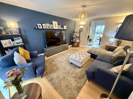 2 bedroom End of terrace house for sale in Castlegate, Tutbury, Burton-On-Trent