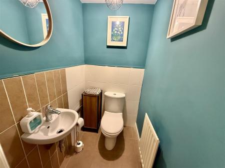 2 bedroom End of terrace house for sale in Castlegate, Tutbury, Burton-On-Trent