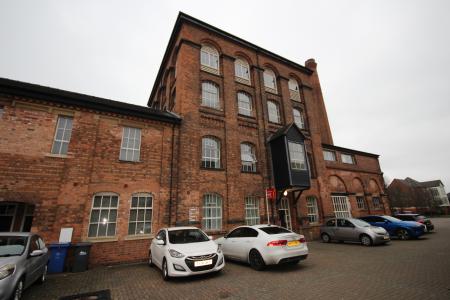 2 bedroom Flat to let in Tiger Court, Staffordshire, Burton upon Trent, DE14