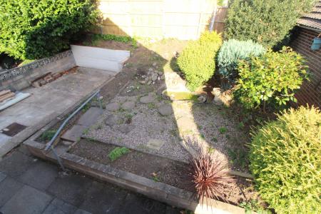 3 bedroom House to let in Ferry Vale Close, Stapenhill, DE15