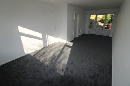 3 bedroom House to let in Ferry Vale Close, Stapenhill, DE15