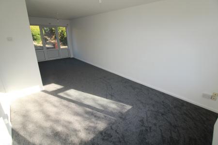 3 bedroom House to let in Ferry Vale Close, Stapenhill, DE15