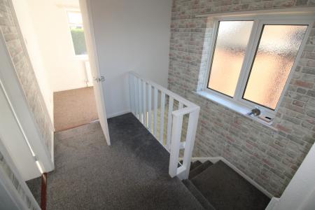 3 bedroom House to let in Ferry Vale Close, Stapenhill, DE15
