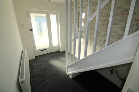 3 bedroom House to let in Ferry Vale Close, Stapenhill, DE15