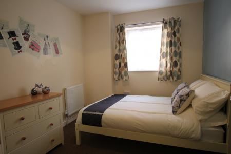 1 bedroom House share to let in Borough Road, Burton upon Trent, DE14