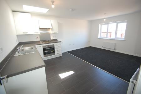 2 bedroom Apartment to let in Windmill Close, Woodville, DE11