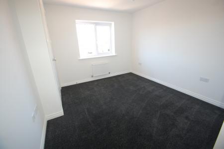 2 bedroom Apartment to let in Windmill Close, Woodville, DE11