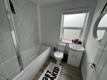 2 bedroom House to let in Shobnall Road, Burton upon Trent, DE14