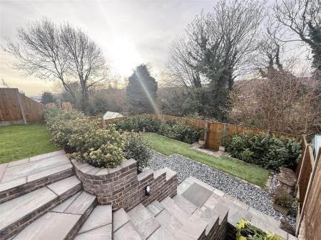 4 bedroom Detached house for sale in Fern Tree Walk, Off Forest Road, Burton On Trent