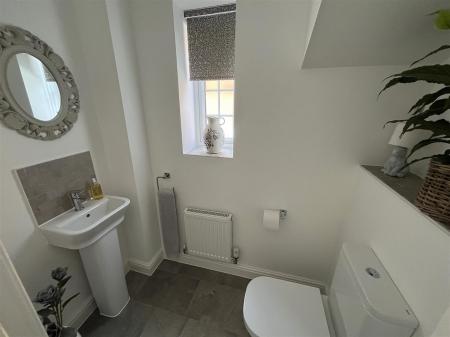 4 bedroom Detached house for sale in Fern Tree Walk, Off Forest Road, Burton On Trent