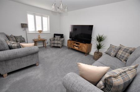 4 bedroom Detached house for sale in Fern Tree Walk, Off Forest Road, Burton On Trent