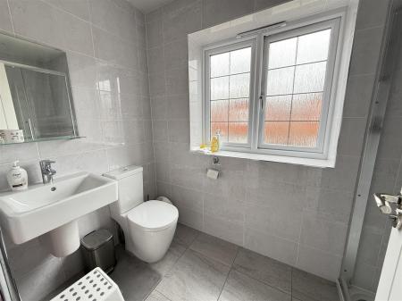 3 bedroom Property for sale in Hill Crest Road, Branston, Near Tatenhill