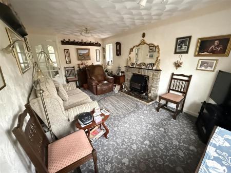 2 bedroom Detached bungalow for sale in Chatsworth Drive, Tutbury