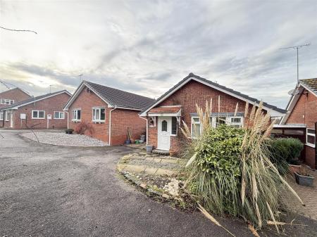 2 bedroom Detached bungalow for sale in Chatsworth Drive, Tutbury
