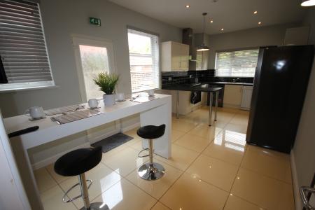 Belvedere Road, Staffordshire, Burton upon Trent, DE13