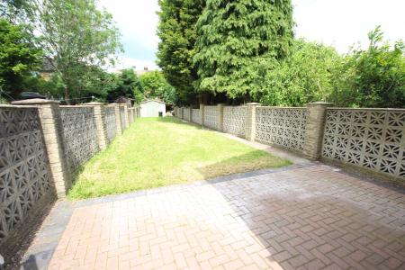 1 bedroom House share to let in Belvedere Road, Staffordshire, Burton upon Trent, DE13