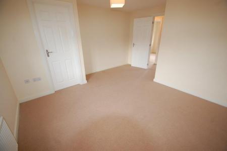 3 bedroom Detached house to let in Sutton Crescent, Barton-under-Needwood, DE13