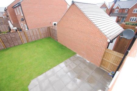 3 bedroom Detached house to let in Sutton Crescent, Barton-under-Needwood, DE13