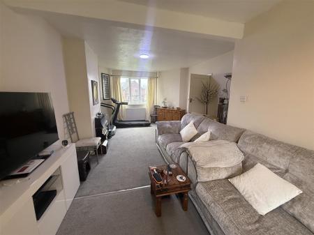 3 bedroom Semi-detached house for sale in Vale Road, Midway, Swadlincote