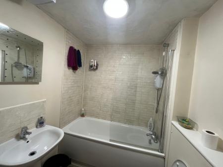 2 bedroom Apartment to let in Tiger Court, Staffordshire, Burton upon Trent, DE14