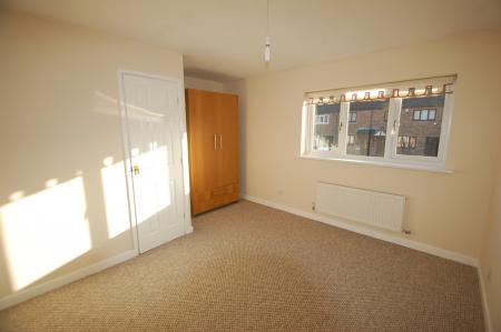 2 bedroom Town house to let in Cedar Road, Swadlincote, Castle Gresley, DE11