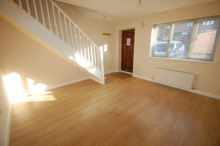 2 bedroom Town house to let in Cedar Road, Swadlincote, Castle Gresley, DE11