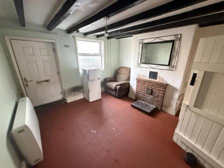 1 bedroom End of terrace house for sale in Common Road, Church Gresley, Swadlincote