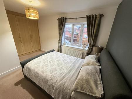3 bedroom Semi-detached house for sale in Henley Grove, Church Gresley, Swadlincote