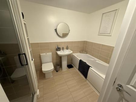 3 bedroom Semi-detached house for sale in Henley Grove, Church Gresley, Swadlincote