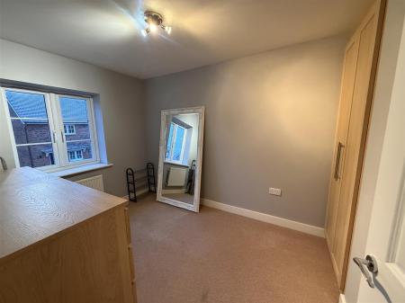 3 bedroom Semi-detached house for sale in Henley Grove, Church Gresley, Swadlincote