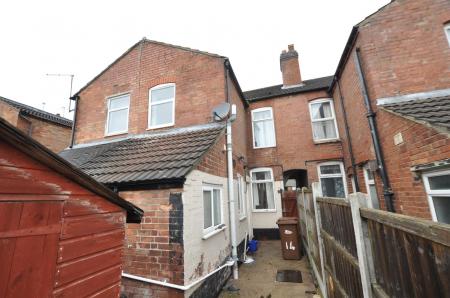 4 bedroom Terraced House for sale in Calais Road, Burton-On-Trent