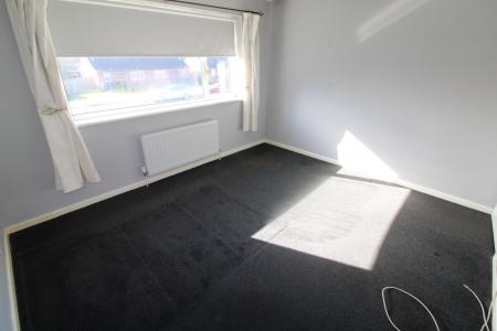 2 bedroom Semi-detached house to let in The Grange, Staffordshire, Burton upon Trent, DE14