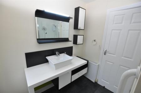 3 bedroom Town house for sale in Park Lane, Tutbury, Burton-On-Trent