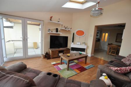 3 bedroom Town house for sale in Park Lane, Tutbury, Burton-On-Trent