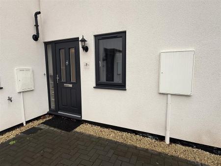 2 bedroom Town house for sale in Guild Terrace, Burton-On-Trent