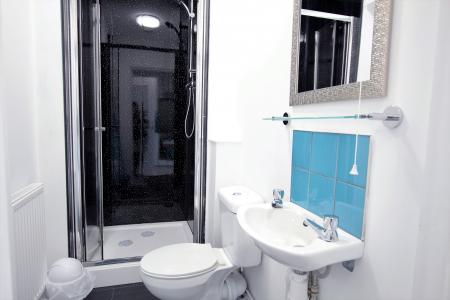 1 bedroom House share to let in Borough Road, Burton upon Trent, DE14