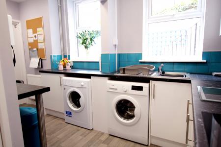 1 bedroom House share to let in Borough Road, Burton upon Trent, DE14