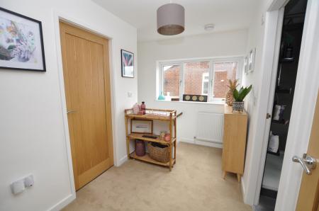 3 bedroom Detached house to let in Dalebrook Road, Burton Upon Trent, Winshill, DE15