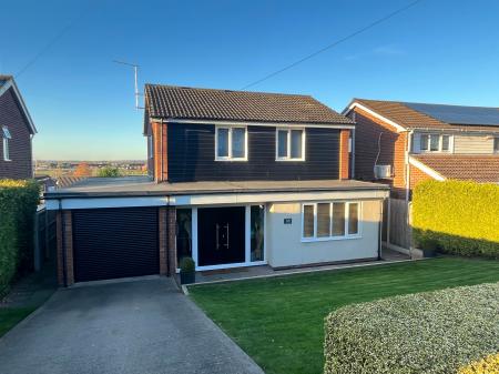 3 bedroom Detached house to let in Dalebrook Road, Burton Upon Trent, Winshill, DE15