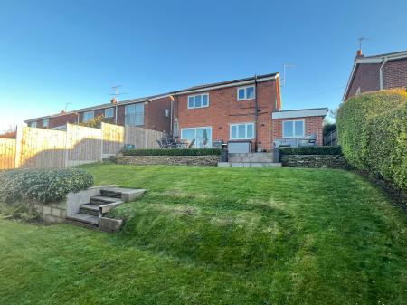 3 bedroom Detached house to let in Dalebrook Road, Burton Upon Trent, Winshill, DE15