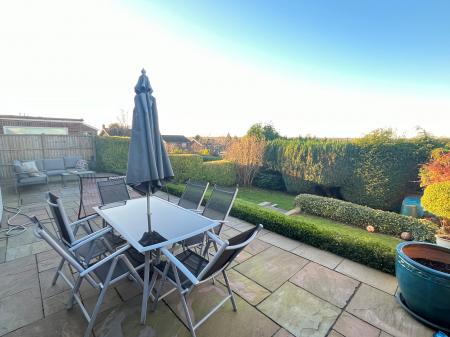 3 bedroom Detached house to let in Dalebrook Road, Burton Upon Trent, Winshill, DE15