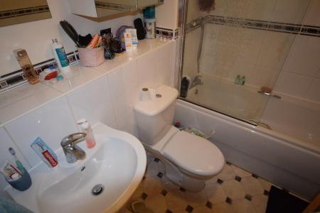 1 bedroom Apartment to let in Grants Yard, Burton upon Trent, DE14