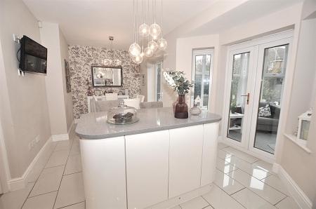 4 bedroom Detached house for sale in Alderson Drive, Stretton, Burton-On-Trent