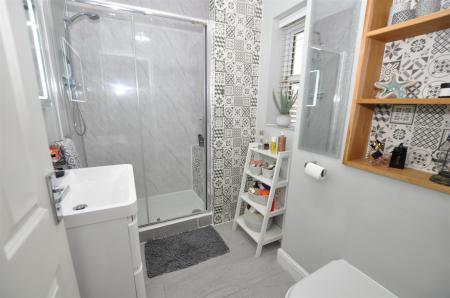 4 bedroom Detached house for sale in Alderson Drive, Stretton, Burton-On-Trent