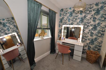 4 bedroom Detached house for sale in Alderson Drive, Stretton, Burton-On-Trent