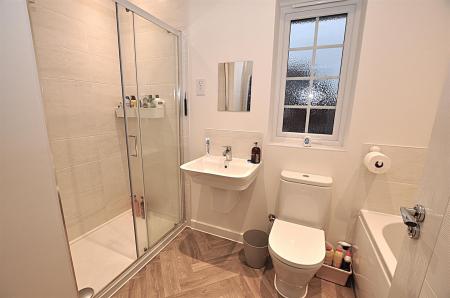 4 bedroom Detached house for sale in Moore Road, Anslow, Burton-On-Trent