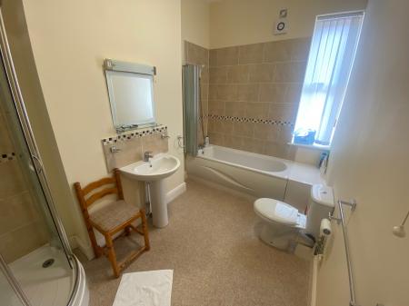 1 bedroom House share to let in Rangemore Street, Staffordshire, Burton upon Trent, DE14